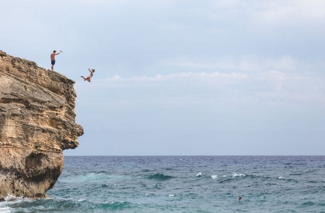 cliff jumping oahu
